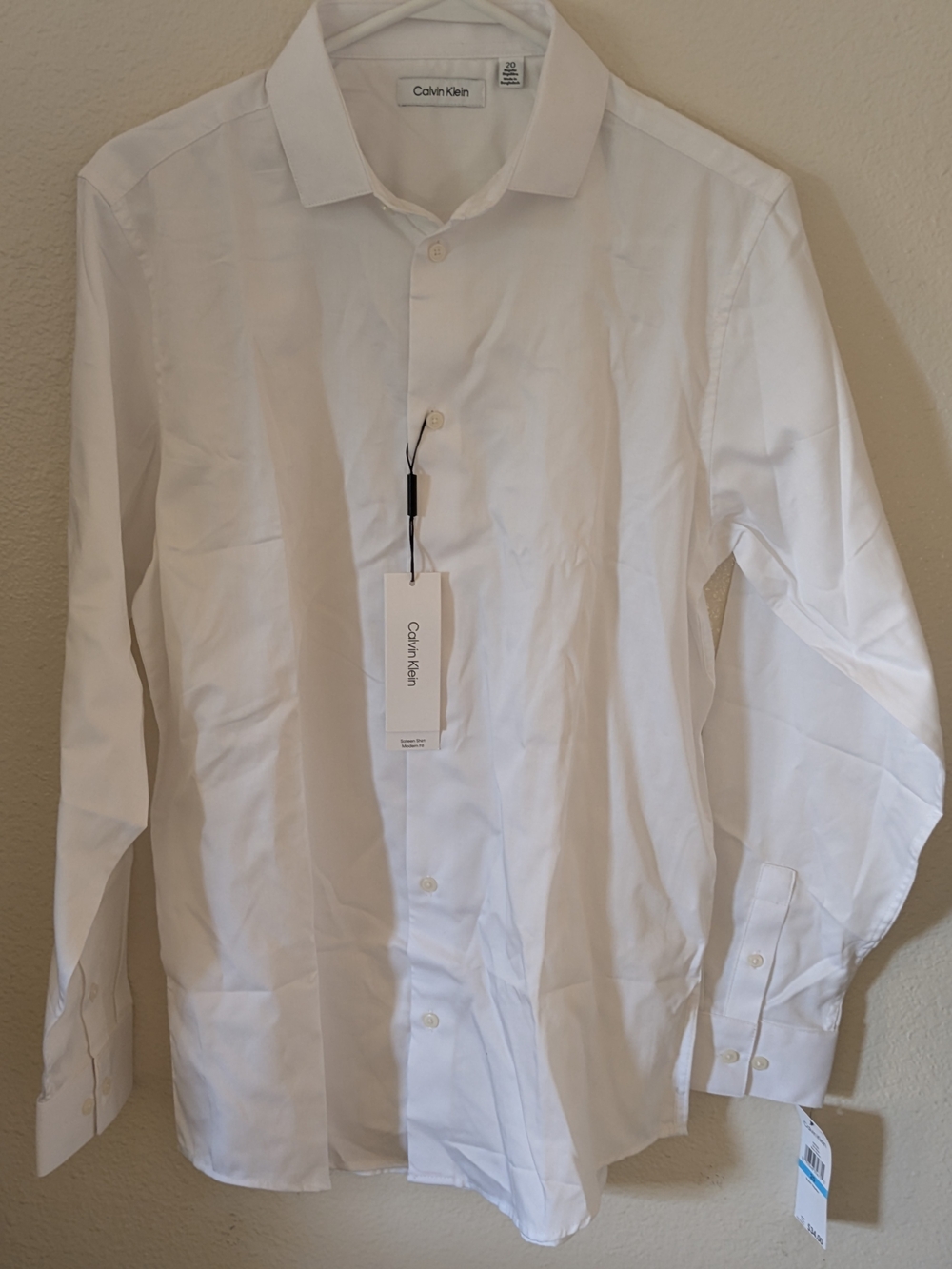 Calvin Klein Men's White Dress Shirt - Classic Button-Down